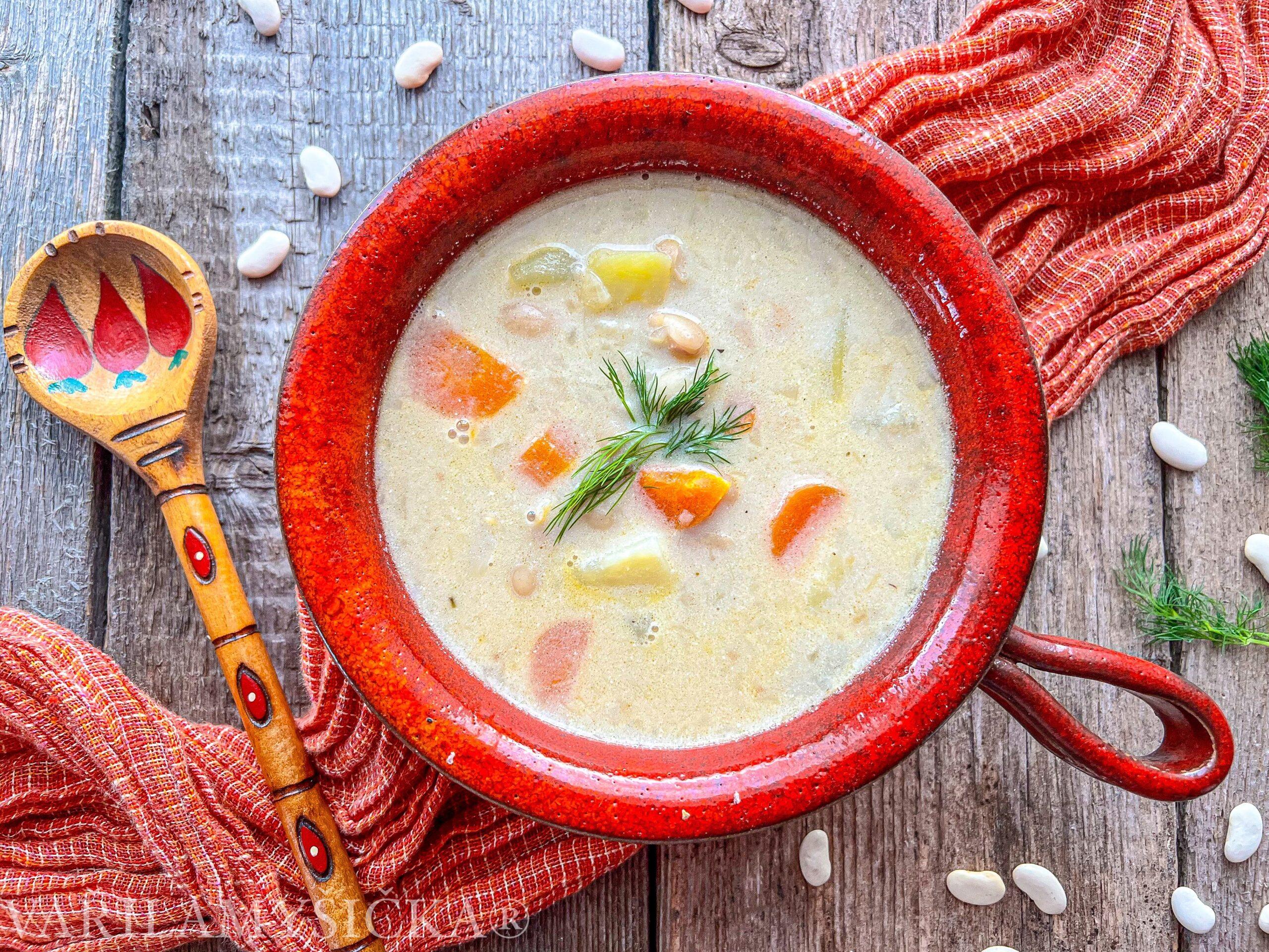 Polévka z fazolí Navy