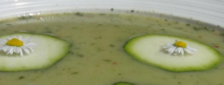 Cuketová polévka s ovesnými vločkami