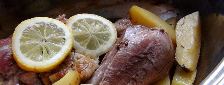 Pečená krůtí stehna po provensálsku