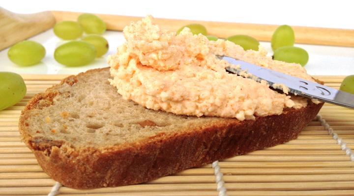 Sýrová pomazánka s česnekem